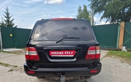 Toyota Land Cruiser 100 рестайлинг 2, 2006 год, 2 500 000 рублей, 4 фотография