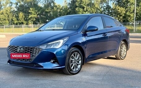 Hyundai Solaris II рестайлинг, 2022 год, 1 700 000 рублей, 5 фотография