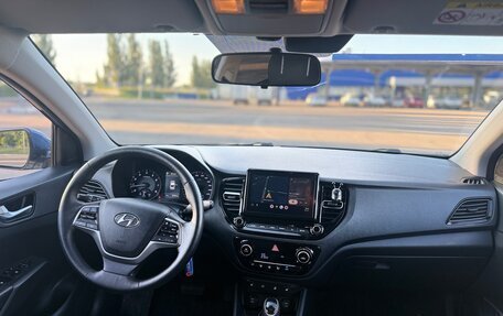 Hyundai Solaris II рестайлинг, 2022 год, 1 700 000 рублей, 18 фотография