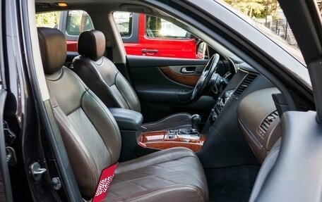 Infiniti QX70, 2014 год, 2 830 000 рублей, 11 фотография
