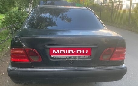 Mercedes-Benz E-Класс, 1996 год, 120 000 рублей, 2 фотография