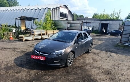 Opel Astra J, 2014 год, 830 000 рублей, 2 фотография