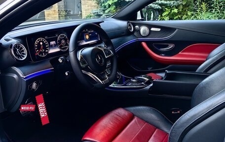 Mercedes-Benz E-Класс, 2017 год, 3 500 000 рублей, 5 фотография