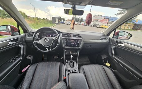 Volkswagen Tiguan II, 2018 год, 2 200 000 рублей, 8 фотография
