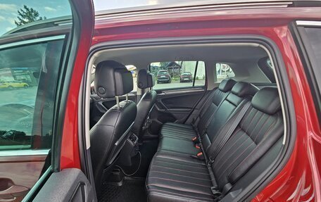 Volkswagen Tiguan II, 2018 год, 2 200 000 рублей, 6 фотография