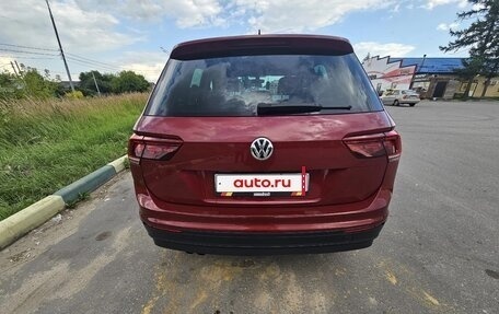 Volkswagen Tiguan II, 2018 год, 2 200 000 рублей, 4 фотография