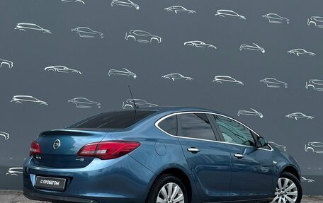 Opel Astra J, 2012 год, 555 300 рублей, 2 фотография