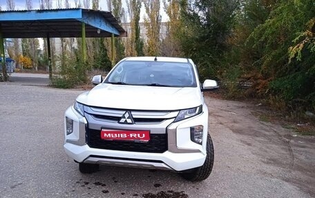 Mitsubishi L200 IV рестайлинг, 2021 год, 3 000 000 рублей, 1 фотография