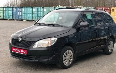 Skoda Fabia II, 2010 год, 410 000 рублей, 1 фотография