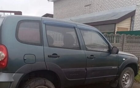 Chevrolet Niva I рестайлинг, 2010 год, 260 000 рублей, 2 фотография
