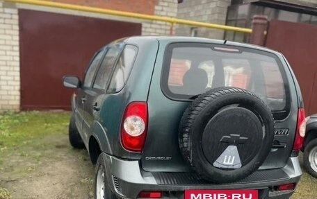 Chevrolet Niva I рестайлинг, 2010 год, 260 000 рублей, 3 фотография