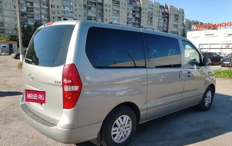 Hyundai H-1 II рестайлинг, 2018 год, 2 700 000 рублей, 4 фотография