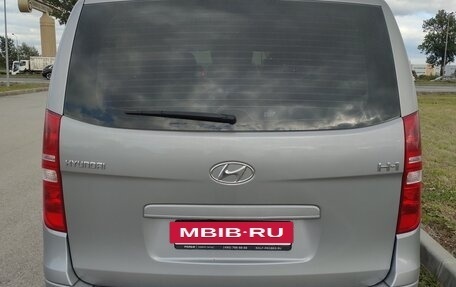 Hyundai H-1 II рестайлинг, 2018 год, 2 700 000 рублей, 9 фотография