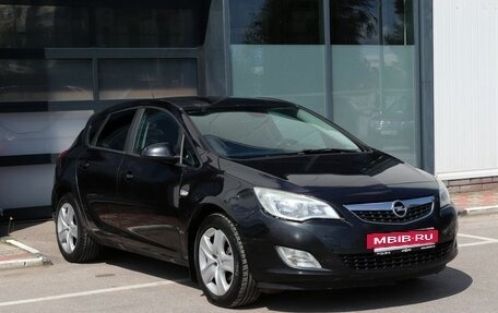 Opel Astra J, 2011 год, 604 000 рублей, 2 фотография