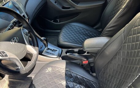 Hyundai Elantra V, 2011 год, 740 000 рублей, 8 фотография