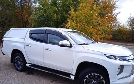 Mitsubishi L200 IV рестайлинг, 2021 год, 3 000 000 рублей, 5 фотография