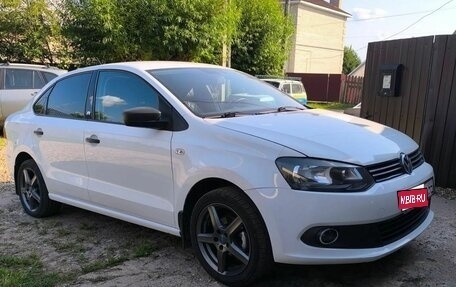 Volkswagen Polo VI (EU Market), 2014 год, 820 000 рублей, 1 фотография