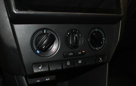 Skoda Rapid I, 2015 год, 997 000 рублей, 19 фотография