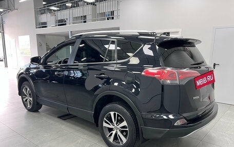 Toyota RAV4, 2018 год, 2 680 000 рублей, 5 фотография