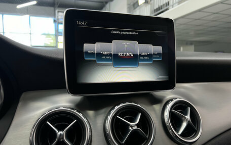 Mercedes-Benz GLA, 2016 год, 1 690 000 рублей, 14 фотография