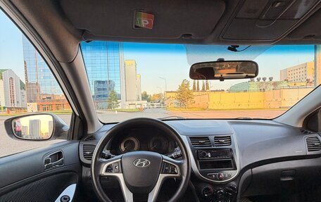 Hyundai Solaris II рестайлинг, 2012 год, 700 000 рублей, 7 фотография