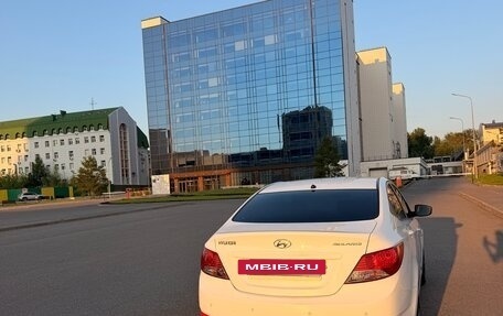 Hyundai Solaris II рестайлинг, 2012 год, 700 000 рублей, 4 фотография