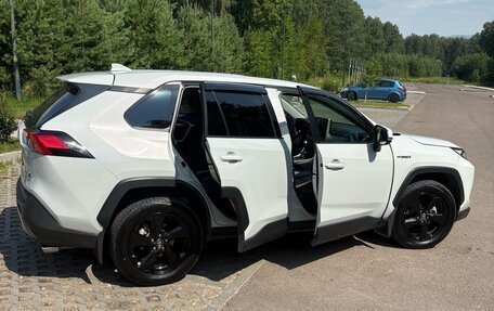 Toyota RAV4, 2020 год, 4 400 000 рублей, 6 фотография