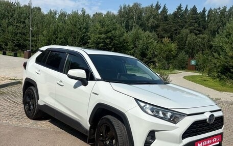 Toyota RAV4, 2020 год, 4 400 000 рублей, 2 фотография