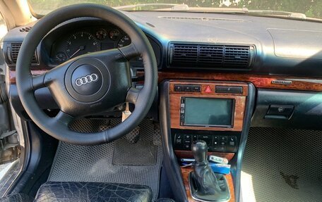 Audi A4, 2000 год, 350 000 рублей, 11 фотография