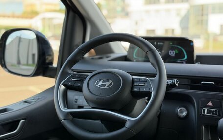 Hyundai Staria, 2025 год, 4 600 000 рублей, 17 фотография