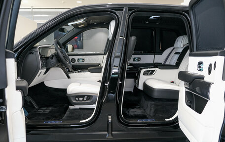 Rolls-Royce Cullinan, 2026 год, 68 500 000 рублей, 31 фотография