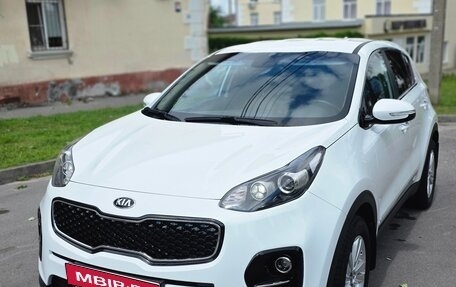 KIA Sportage IV рестайлинг, 2018 год, 2 420 000 рублей, 1 фотография