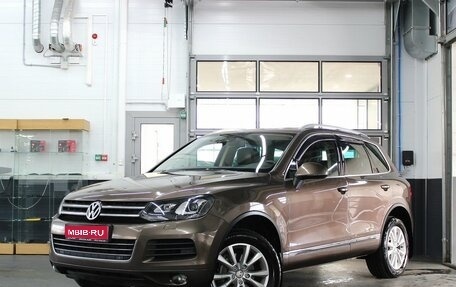 Volkswagen Touareg III, 2011 год, 1 630 000 рублей, 1 фотография