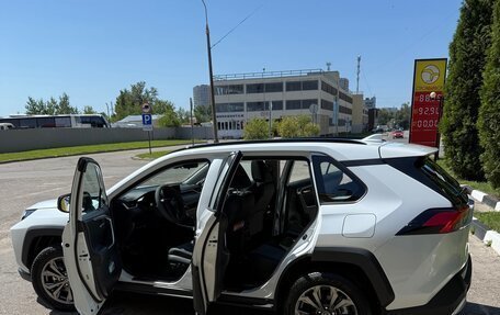 Toyota RAV4, 2025 год, 12 фотография