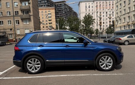 Volkswagen Tiguan II, 2019 год, 3 000 000 рублей, 4 фотография