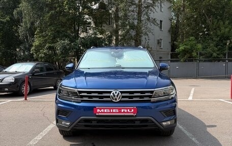 Volkswagen Tiguan II, 2019 год, 3 000 000 рублей, 2 фотография