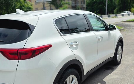KIA Sportage IV рестайлинг, 2018 год, 2 420 000 рублей, 4 фотография