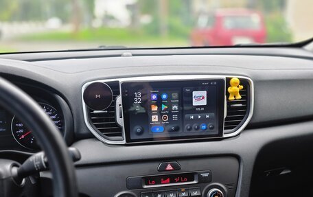 KIA Sportage IV рестайлинг, 2018 год, 2 420 000 рублей, 12 фотография