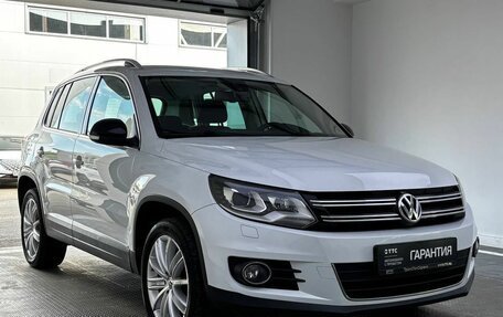 Volkswagen Tiguan I, 2015 год, 2 100 000 рублей, 3 фотография