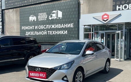 Hyundai Solaris II рестайлинг, 2020 год, 1 400 000 рублей, 3 фотография