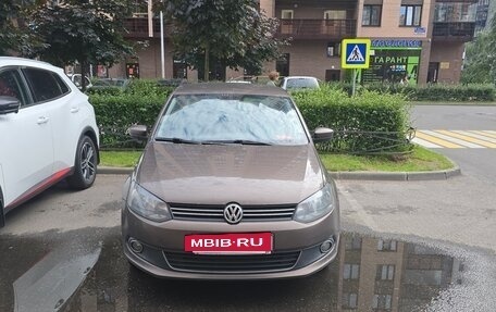 Volkswagen Polo VI (EU Market), 2015 год, 800 000 рублей, 2 фотография