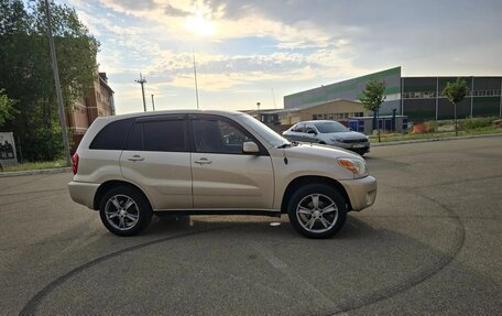 Toyota RAV4, 2003 год, 800 000 рублей, 4 фотография