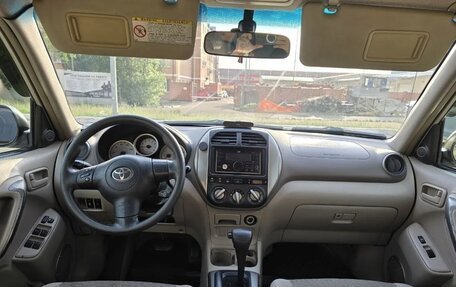 Toyota RAV4, 2003 год, 800 000 рублей, 9 фотография