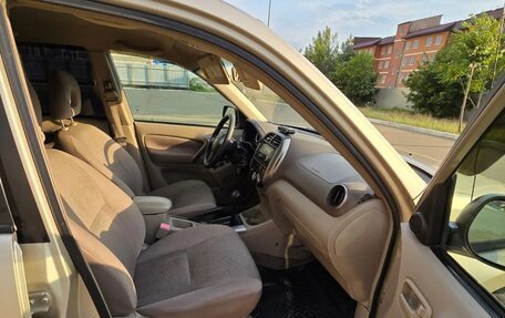 Toyota RAV4, 2003 год, 800 000 рублей, 13 фотография