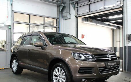 Volkswagen Touareg III, 2011 год, 1 630 000 рублей, 3 фотография