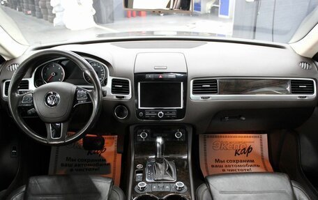 Volkswagen Touareg III, 2011 год, 1 630 000 рублей, 10 фотография
