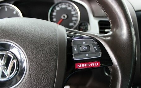 Volkswagen Touareg III, 2011 год, 1 630 000 рублей, 13 фотография