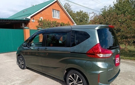 Honda Freed II, 2022 год, 1 420 000 рублей, 6 фотография