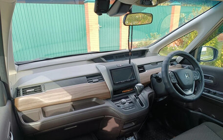 Honda Freed II, 2022 год, 1 420 000 рублей, 15 фотография