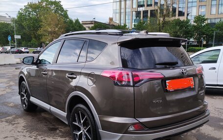 Toyota RAV4, 2017 год, 3 600 000 рублей, 4 фотография
